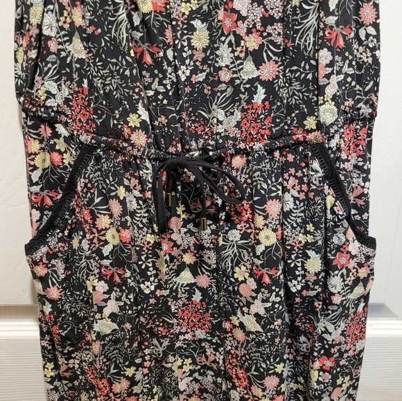Reitmans floral sun dress with double straps and tie waist. US Medium. - Picture 7 of 12